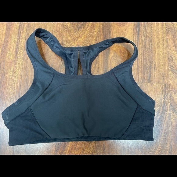 NEW Balance Womens Airy Racer - Psyche Sports Bra 34B Black - Picture 3 of 8